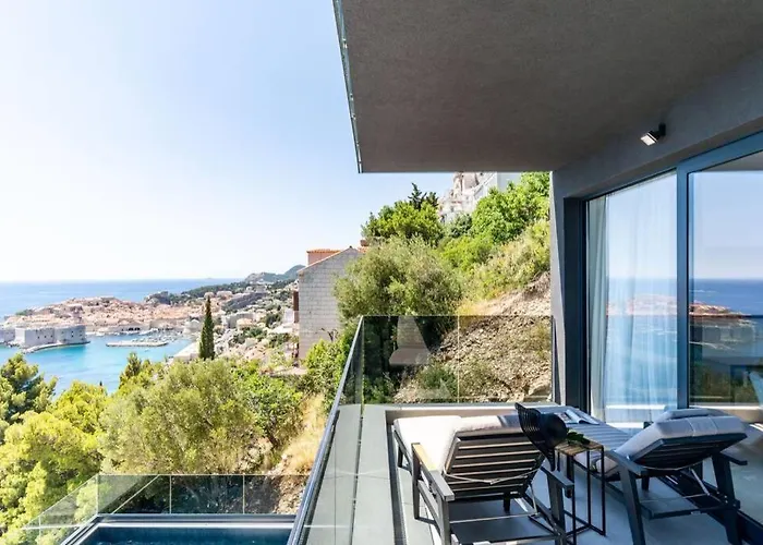 New&Luxury 5* With An Amazing View - Pure Apartment
